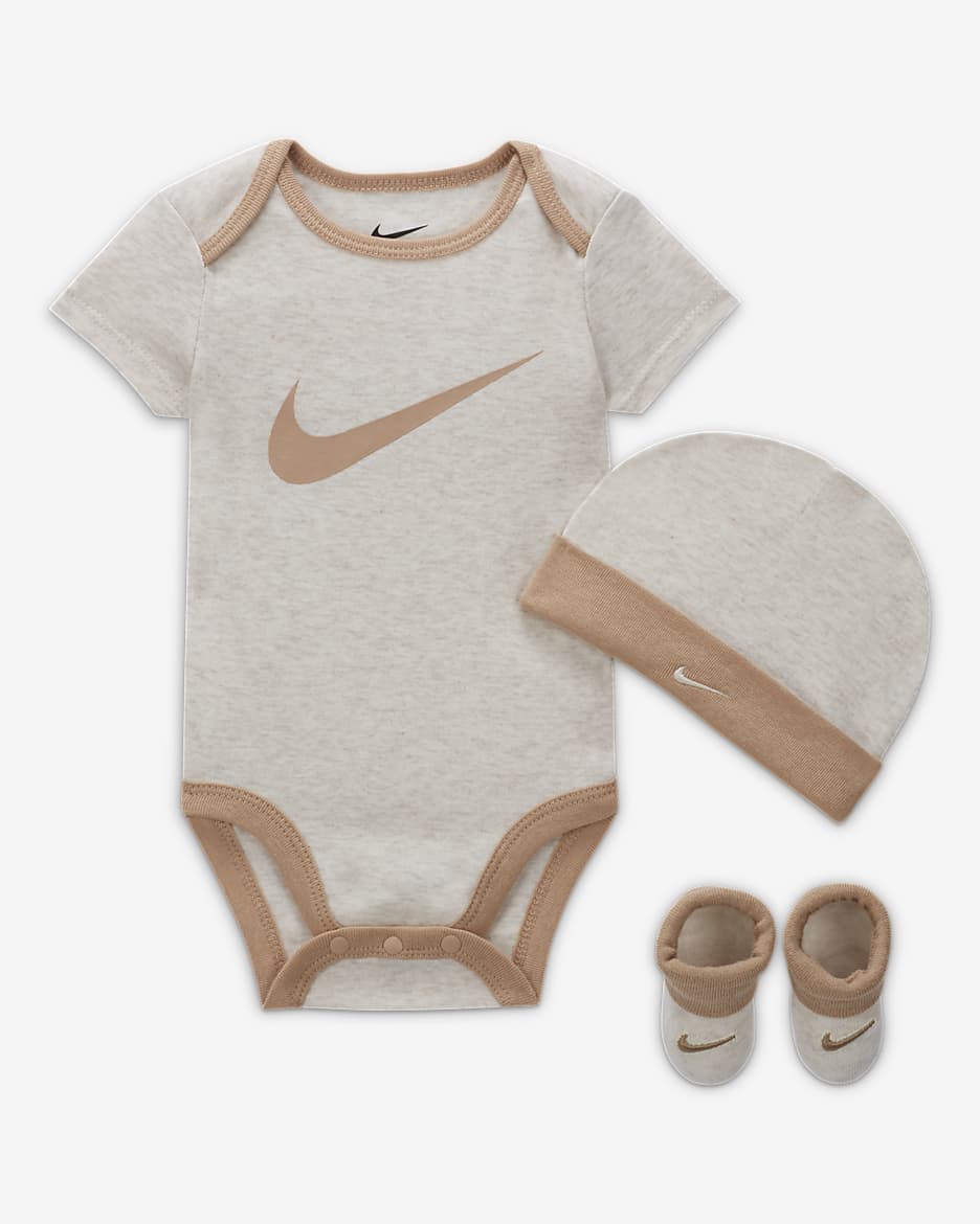 Nike Baby 0 6M Bodysuit Hat and Booties Box Set. Nike